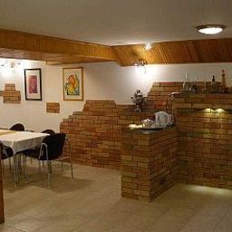 Sala colazione nel ristorante Bai Panzio Fotos