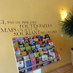 Hall Kyriad - Nimes Ouest Fotos