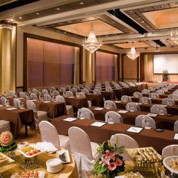 Холл Holiday Inn BANGKOK SILOM Fotos