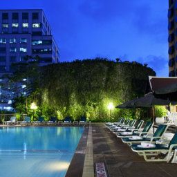 Бассейн Holiday Inn BANGKOK SILOM Fotos