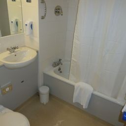 Camera da bagno Days Inn Bristol Welcome Break Service Area Fotos
