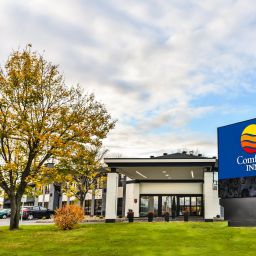 Vista exterior Comfort Inn Montreal Aeroport Fotos