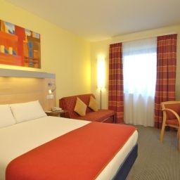 Habitación Holiday Inn Express STEVENAGE Fotos