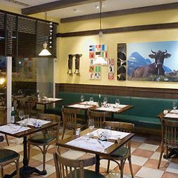 Salle du petit-déjeuner située dans le restaurant ibis Winterthur City Fotos