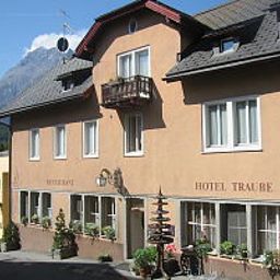 Exterior view Traube Fotos