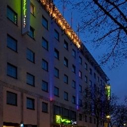 Vista exterior Holiday Inn Express BERLIN CITY CENTRE Fotos