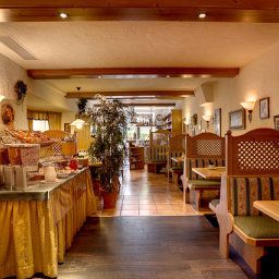 Sala śniadaniowa w restauracji Schwarzer Bär Fotos
