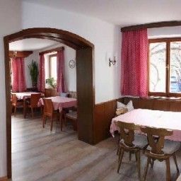 Sala śniadaniowa w restauracji Paula Pension Fotos