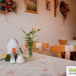 Sala de desayuno en el restaurante Haus Gerold Pension Fotos
