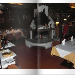 Breakfast room within restaurant Kögele Fotos