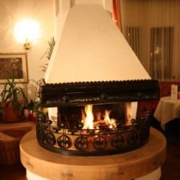  Neue Burg Fotos