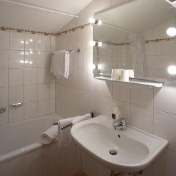 Bathroom Alpenhotel Ernberg zum Dorfwirt Fotos