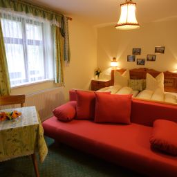 Family room Pension Landhaus Walch Fotos