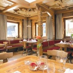 Sala śniadaniowa w restauracji Taube Gasthof Fotos