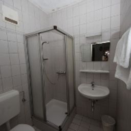 Salle de bains Kleinmünchen Garni Fotos