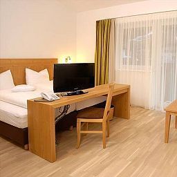 Pokój typu junior suite Vier Jahreszeiten Fotos