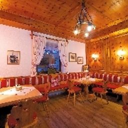 Restauracja Vier Jahreszeiten Fotos