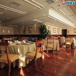 Salle du petit-déjeuner située dans le restaurant Intur Palacio San Martín Fotos
