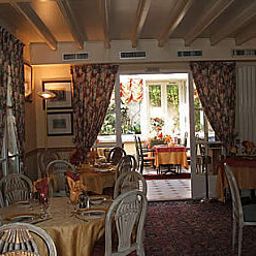 Ресторан Hostellerie du Prieure Logis Fotos