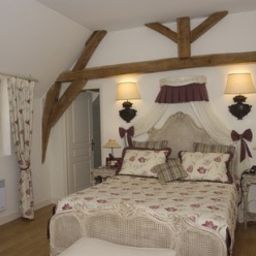 Номер Hostellerie du Prieure Logis Fotos