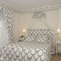 Номер Hostellerie du Prieure Logis Fotos