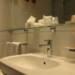 Badezimmer Lugano Dante Center Fotos