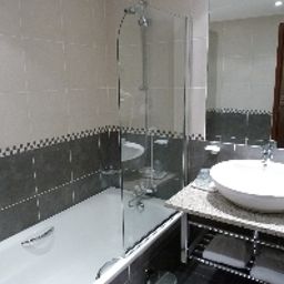 Camera da bagno Aux Chants des Oiseaux Fotos