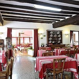 Restauracja Baratchartea Logis Fotos