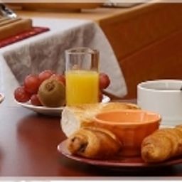 Salle du petit-déjeuner Halthotel Fotos