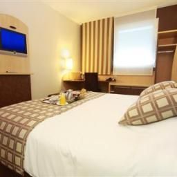 Chambre Kyriad Prestige Montpellier Ouest-Croix d Argent Fotos