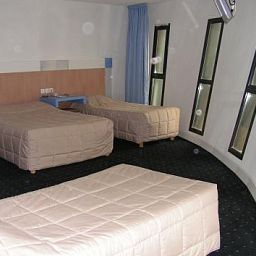 Chambre P'tit Dej-HOTEL Millau Fotos