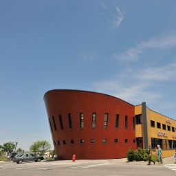 P'tit Dej-HOTEL Millau Millau 