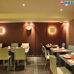 Breakfast room within restaurant Magenta Fotos