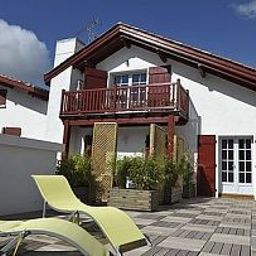Außenansicht La Maison Oppoca Logis Fotos