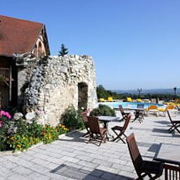 Terrace Chateau de Maulmont Chateaux et Hotels Collection Fotos