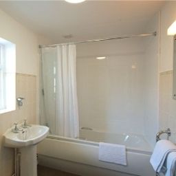 Salle de bains Castle Good Night Inns Fotos