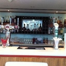 Bar Days Hotel Hounslow Fotos