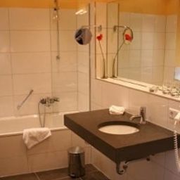 Bathroom Zur Alten Brücke Fotos