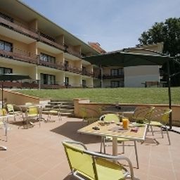 Терраса Appart Hotel du Parc Residence Hoteliere Fotos