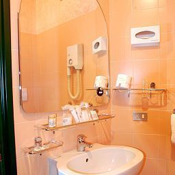 Salle de bains Oleggio Malpensa Fotos