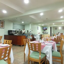 Ресторан Arusha Crown Hotel Fotos