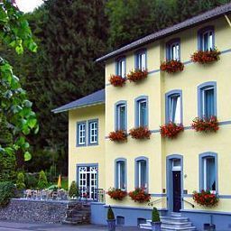 Außenansicht Lindenhof Fotos