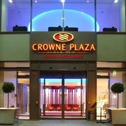 Фасад Crowne Plaza LONDON DOCKLANDS Fotos