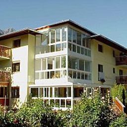 Vista esterna Genusshotel Stefanshof Meraner Land Fotos
