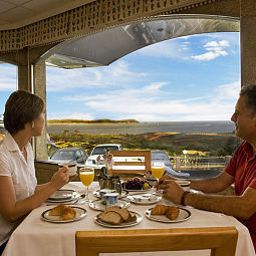 Salle du petit-déjeuner située dans le restaurant Vermar Fotos