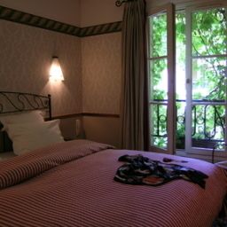 Room Relais Saint Sulpice Symboles de France Fotos
