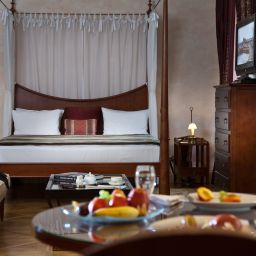 Полулюкс Mamaison Suite Pachtuv Palace Fotos