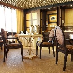 Breakfast room Dom Carlos Park Fotos
