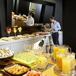 Buffet Grand Hotel Central Fotos