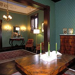 Hall Palazzo Failla Fotos